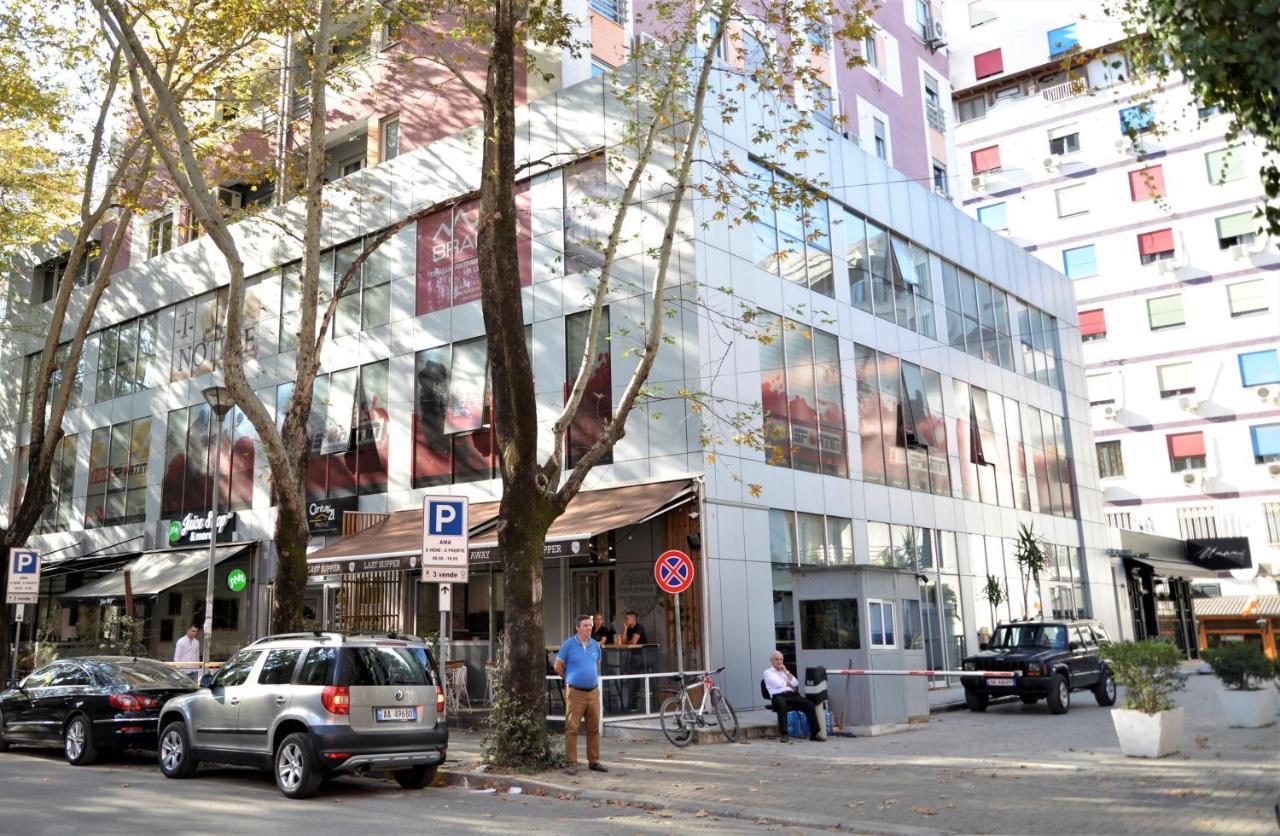 Haris Apartments Тирана Экстерьер фото